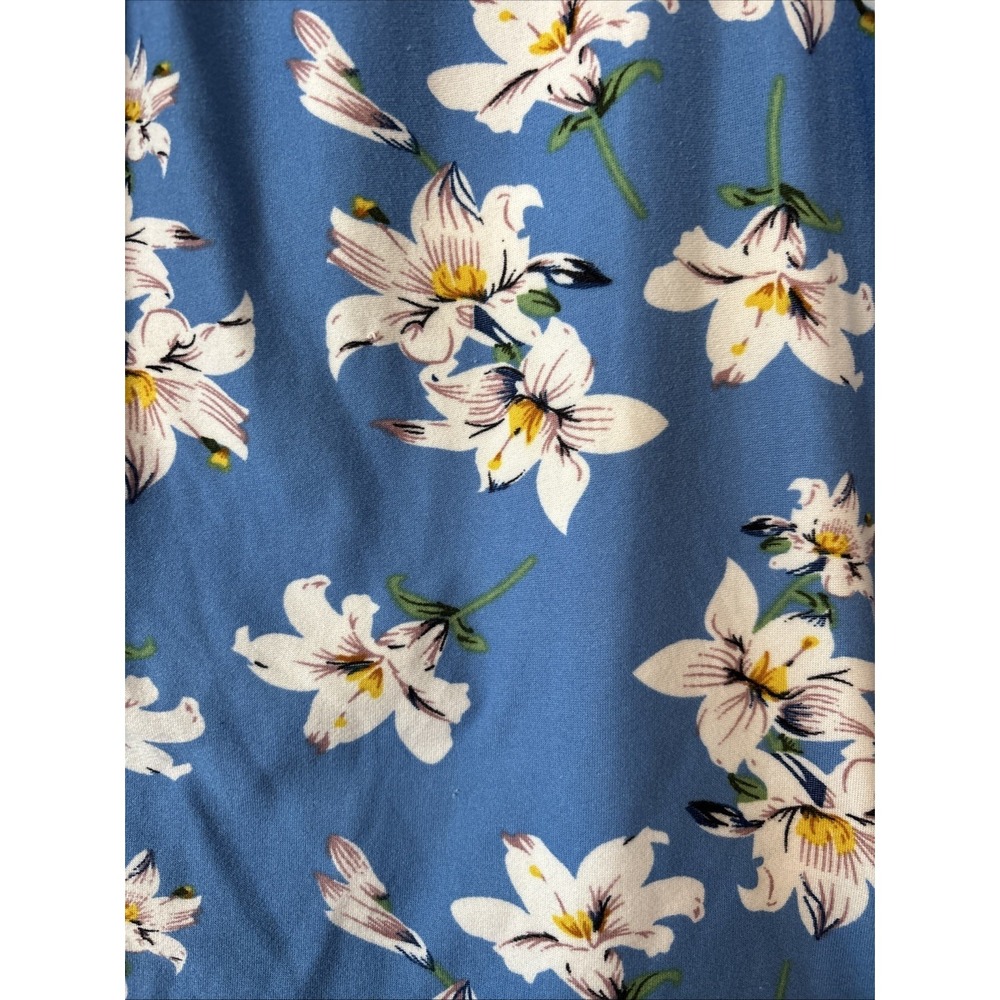 Liz & Lilli Women's Multicolor Floral Short Sleeve Top Size M Stretch - Picture 3 of 6